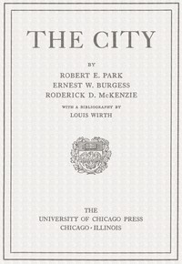 Book cover of "The city"